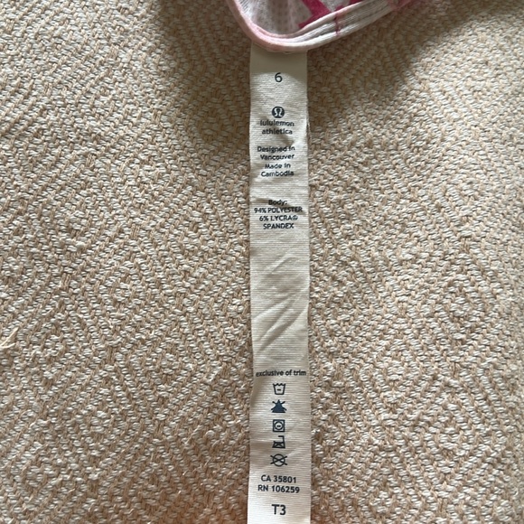 Lululemon sleeves top. - Picture 8 of 9